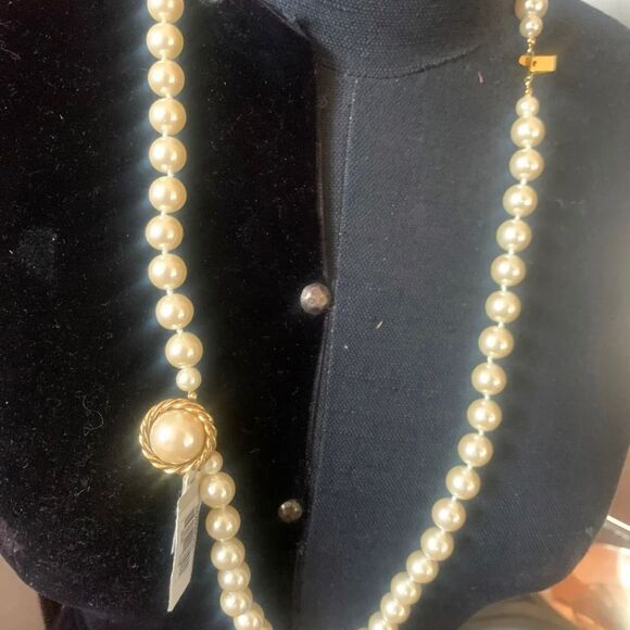 Vintage Gold Satin Tone CAROLEE Faux Pearl Beads Beaded Toggle clasp Necklace - Picture 9 of 11